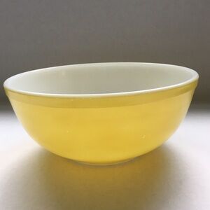 Vintage PYREX Primary Yellow Large Mixing Bowl